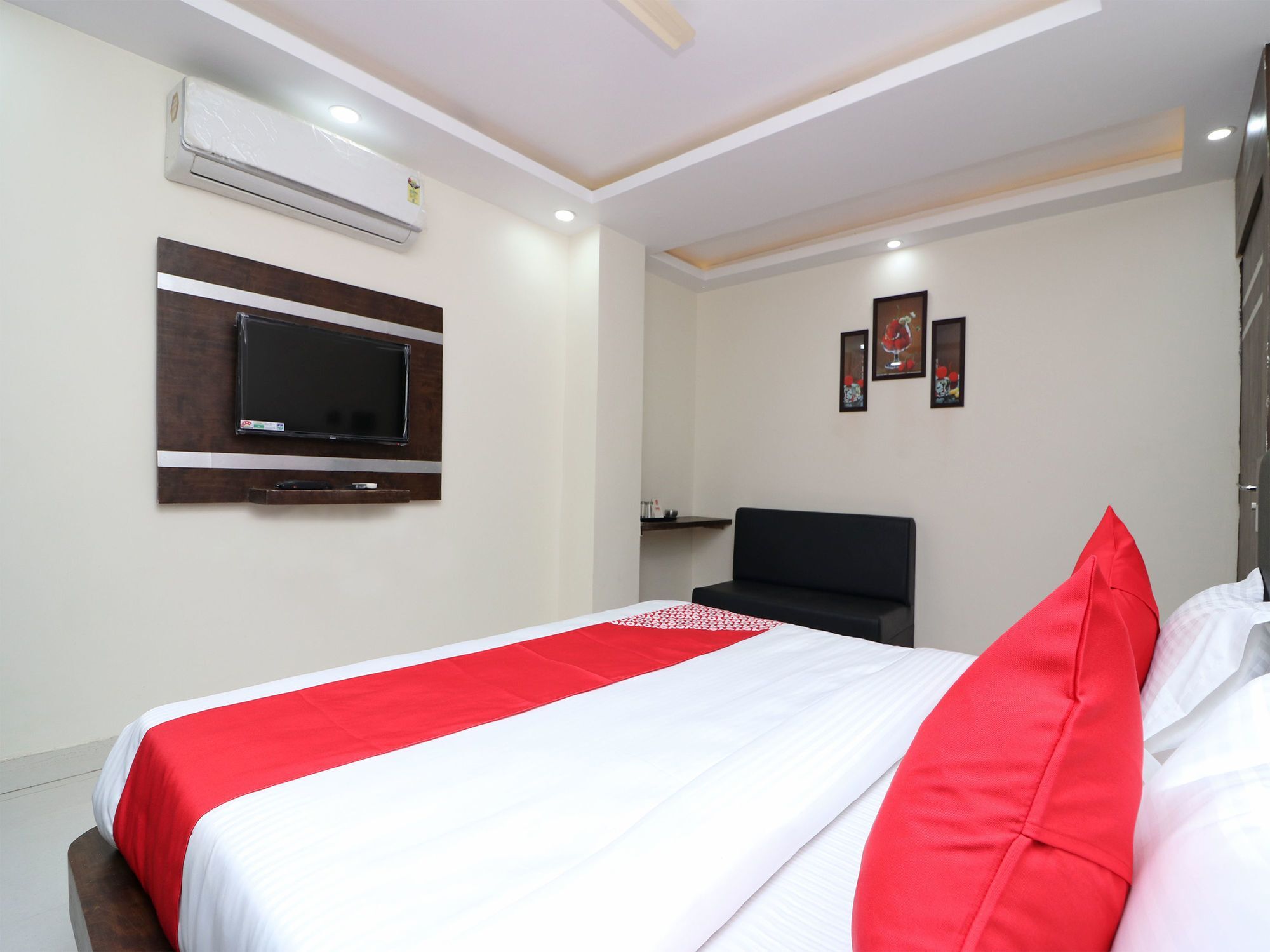 Oyo 15671 Hotel Jalsa Dlx Bhopal Bagian luar foto